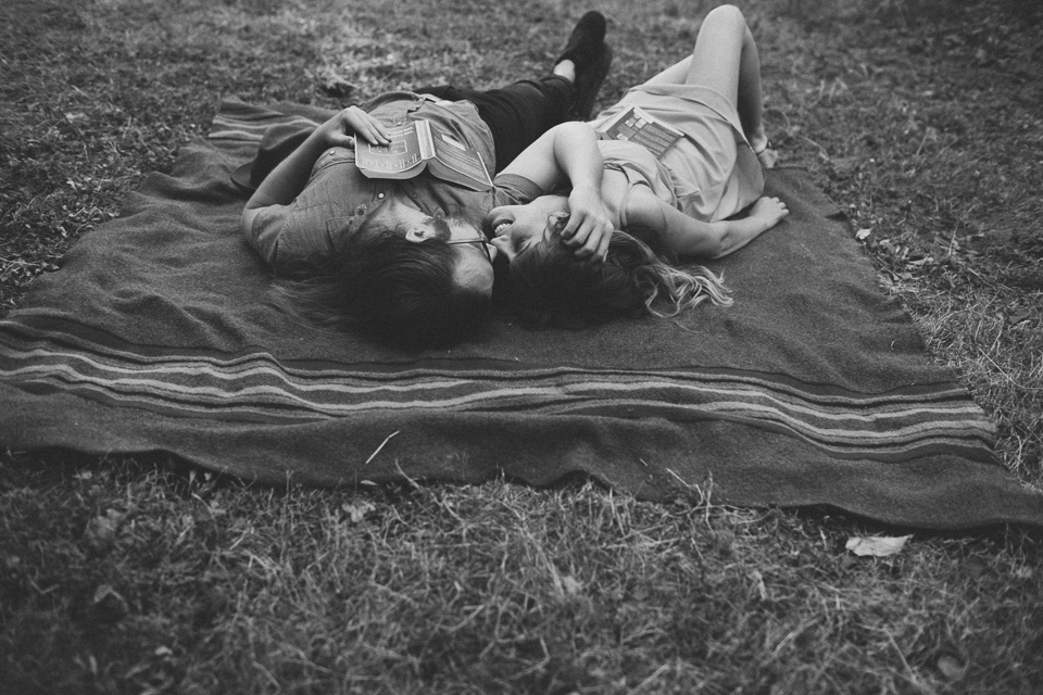 indie engagment photographer portland or