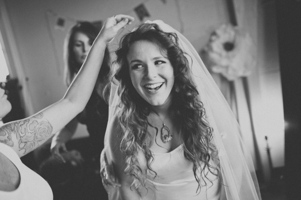 photojournalistic wedding photographer portland