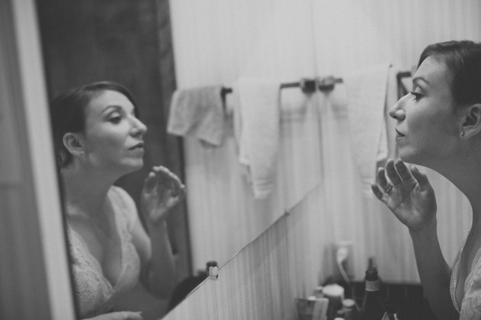 candid wedding photographer