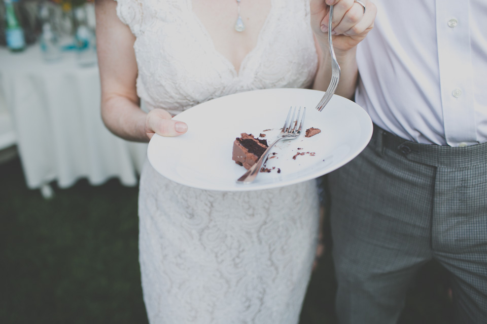 journalistic wedding photographer