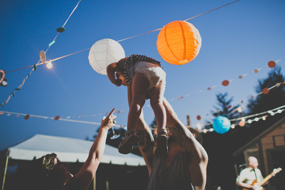 journalistic wedding photographer