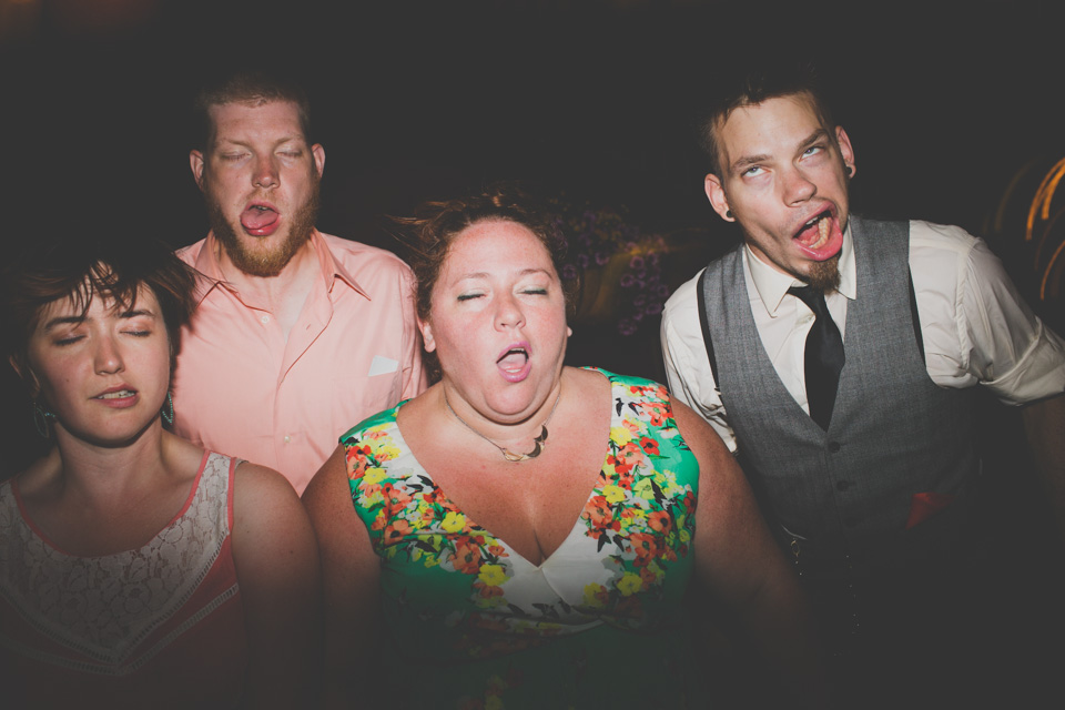 journalistic wedding photographer