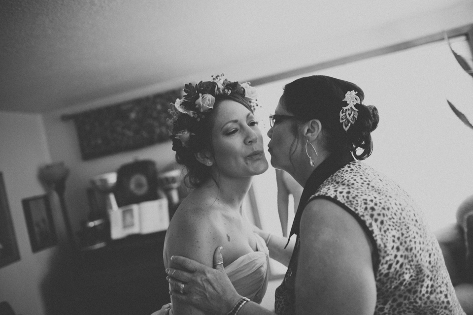 candid wedding photographer portland or