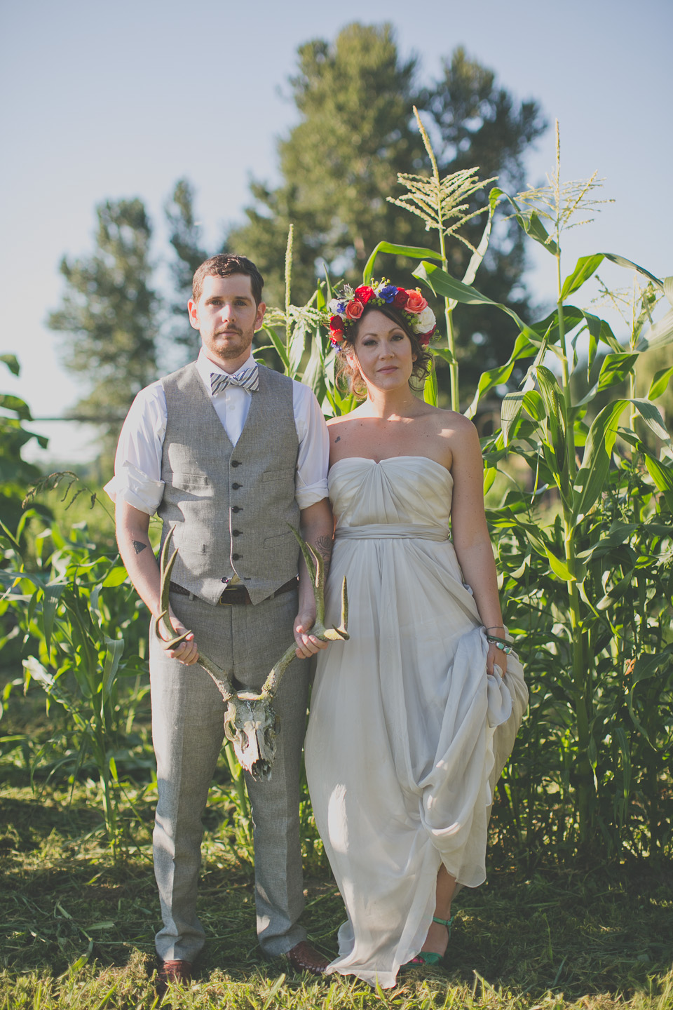 bohemian wedding of Sarah and Chris at Blue Heron Herbary on Sauvie Island, Portland Oregon. Documentary wedding photography by June Lion www.junelion.com