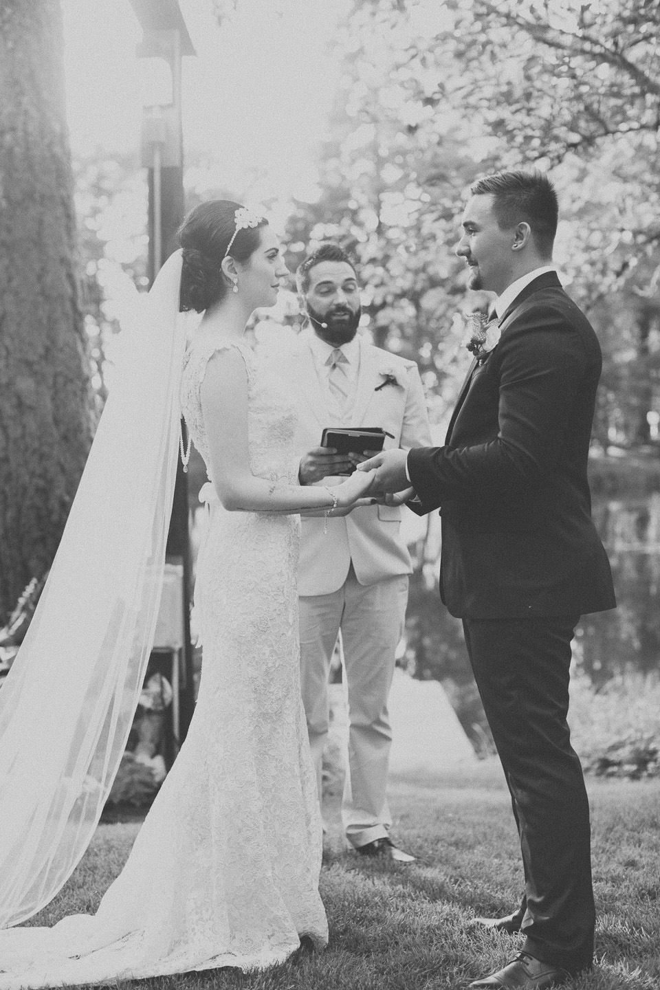 candid wedding photographer portland or