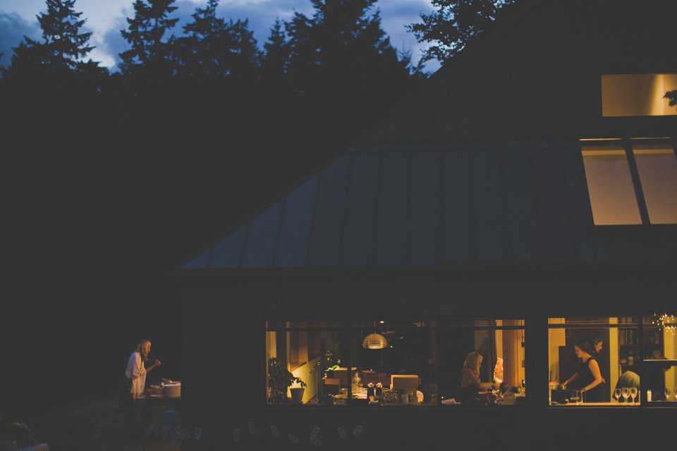 Photojournalistic wedding photographer Portland, OR