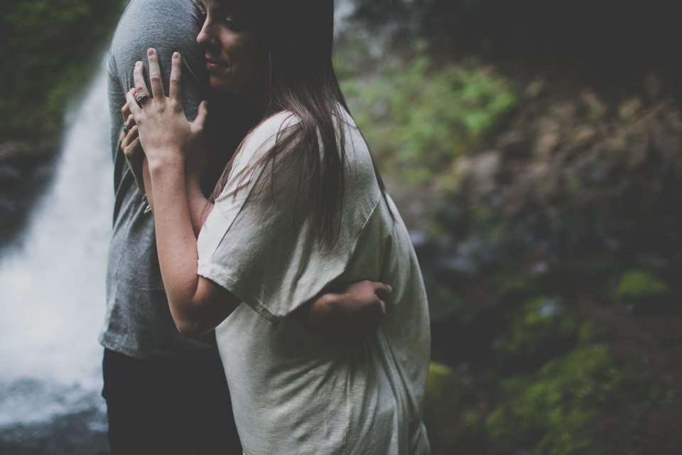 Columbia River Gorge Engagement Photos