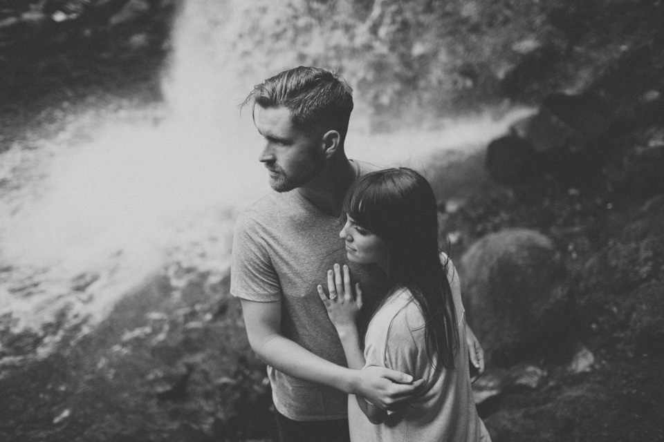 Columbia River Gorge Engagement Photos