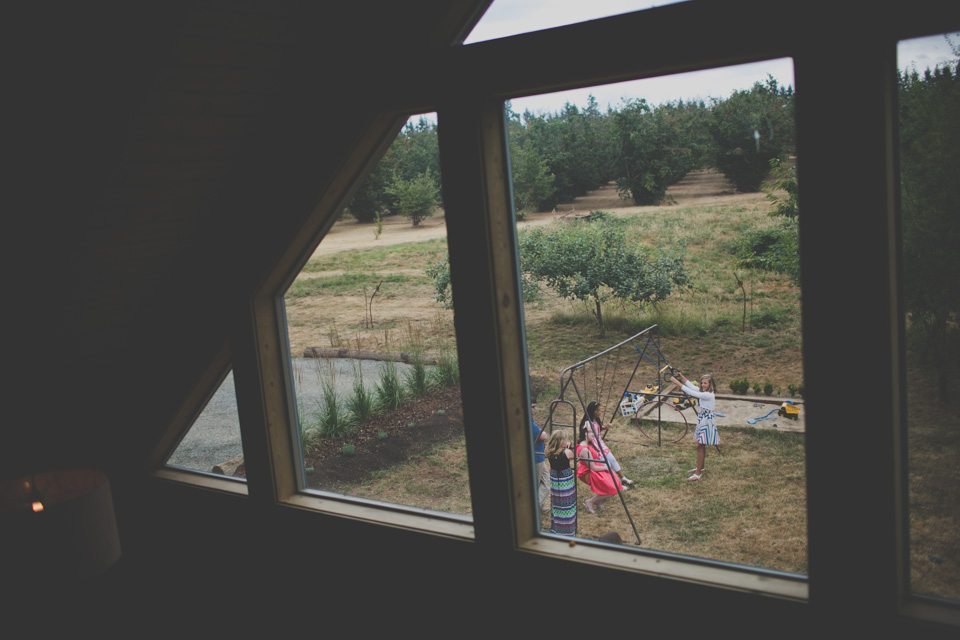 photojournalistic wedding photographer Portland, OR