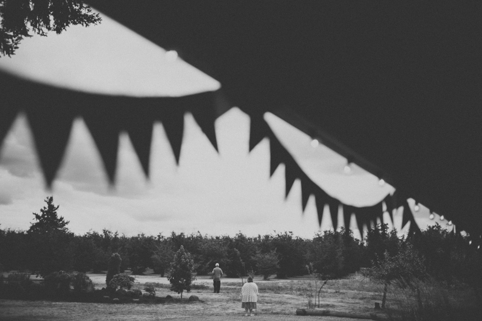 Oregon cabin wedding