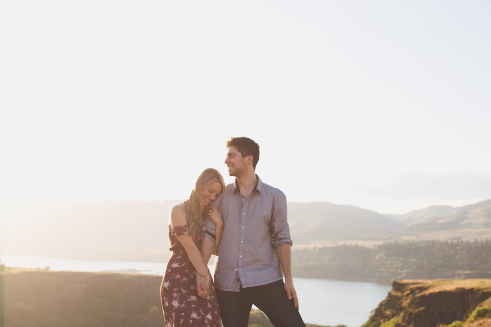 Columbia River Gorge Engagement Photos