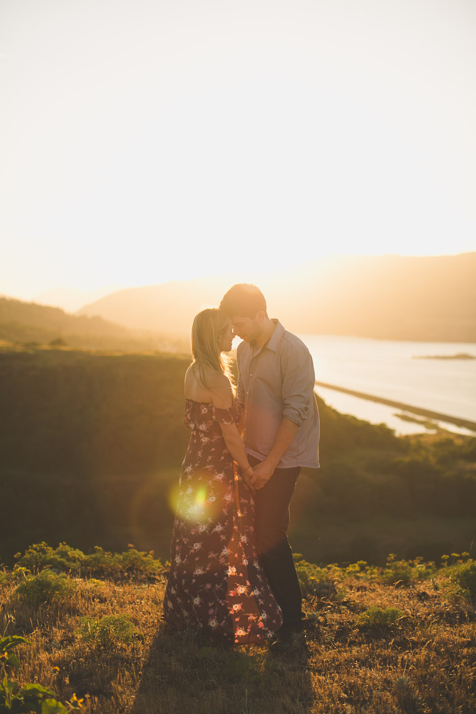Columbia River Gorge Engagement Photos