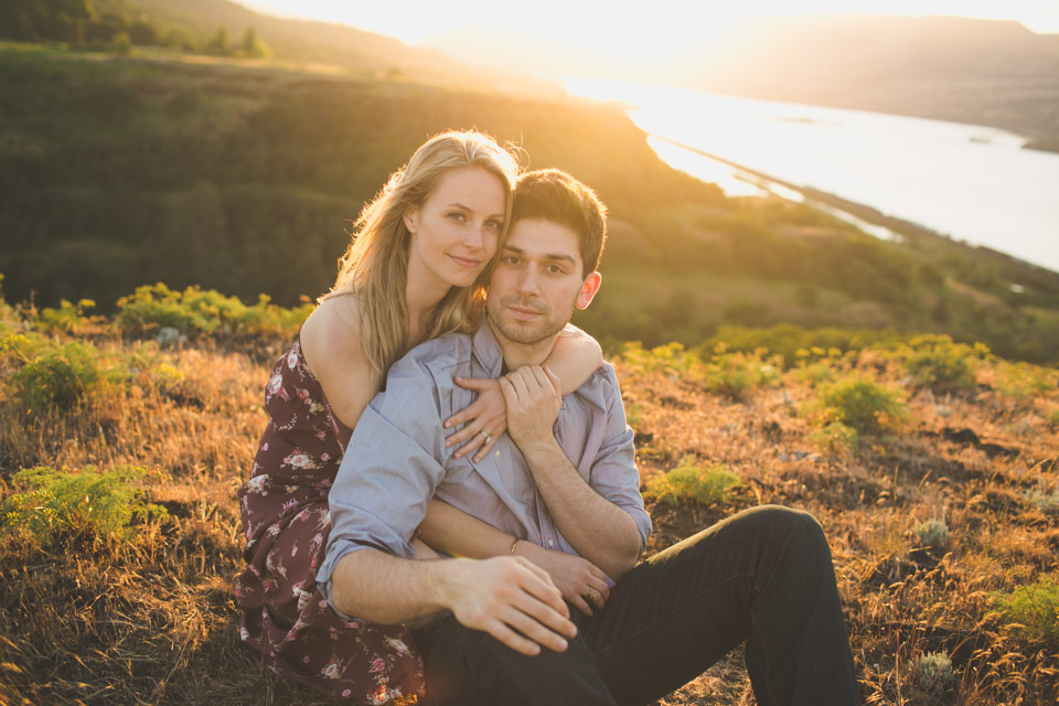 Columbia River Gorge Engagement Photos