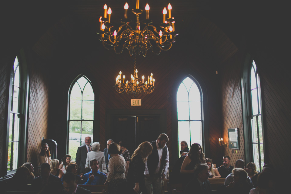 Oaks Pioneer Church wedding