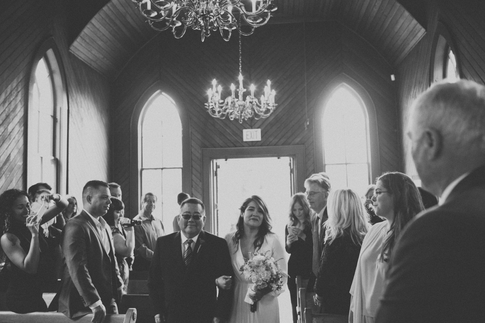 Oaks Pioneer Church wedding