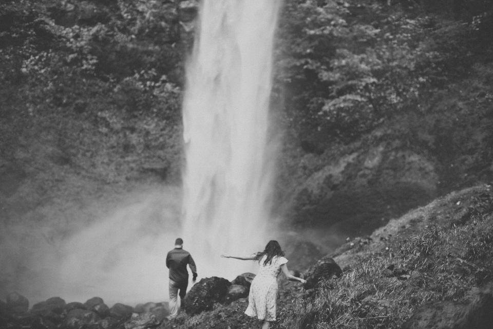 engagement photographer portland or